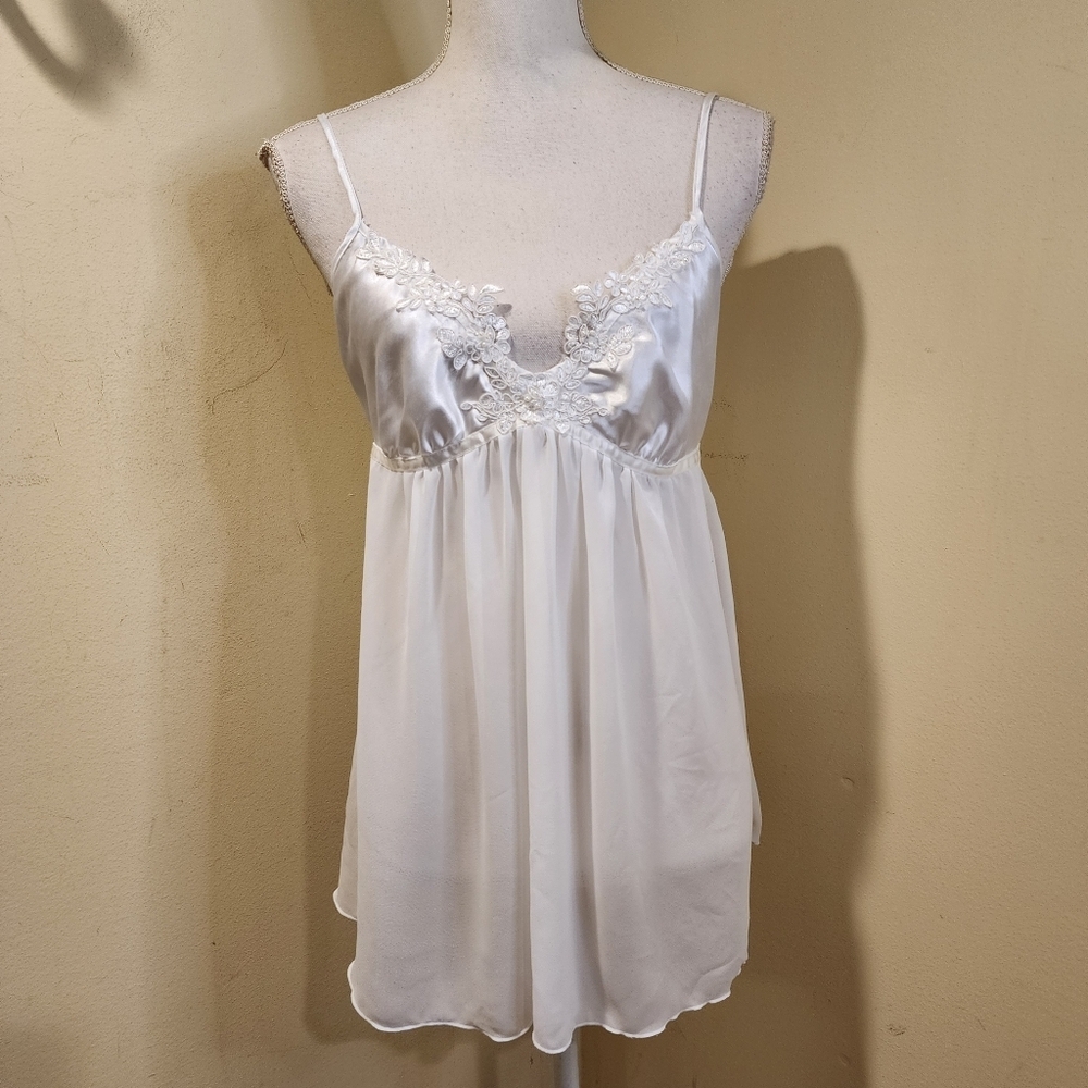 Linea Donatella Elegant White Lace Trim Satin Chemise Babydoll Size S